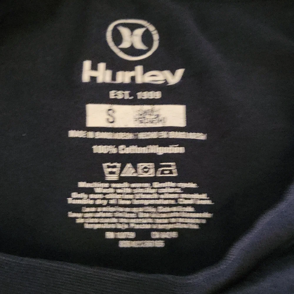 Hurley - Picture 2 of 2
